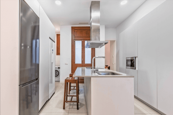 Luminoso piso amueblado y equipado en el corazón de Madrid