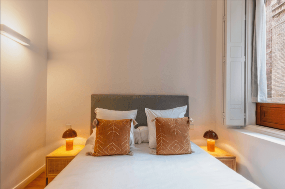 Luminoso piso amueblado y equipado en el corazón de Madrid