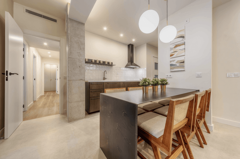 Luminoso piso amueblado y equipado en el corazón de Chamartín