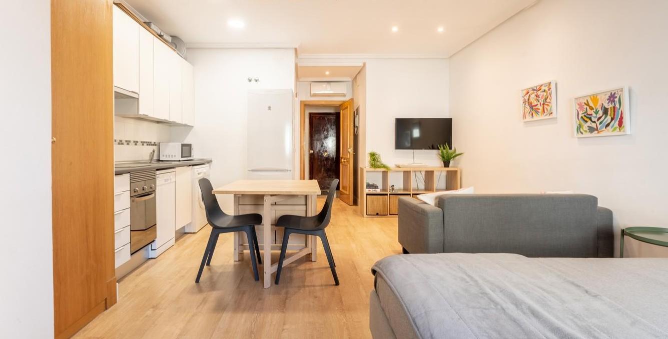 Property divided into three separate flats in the Salamanca district (Madrid) - 17