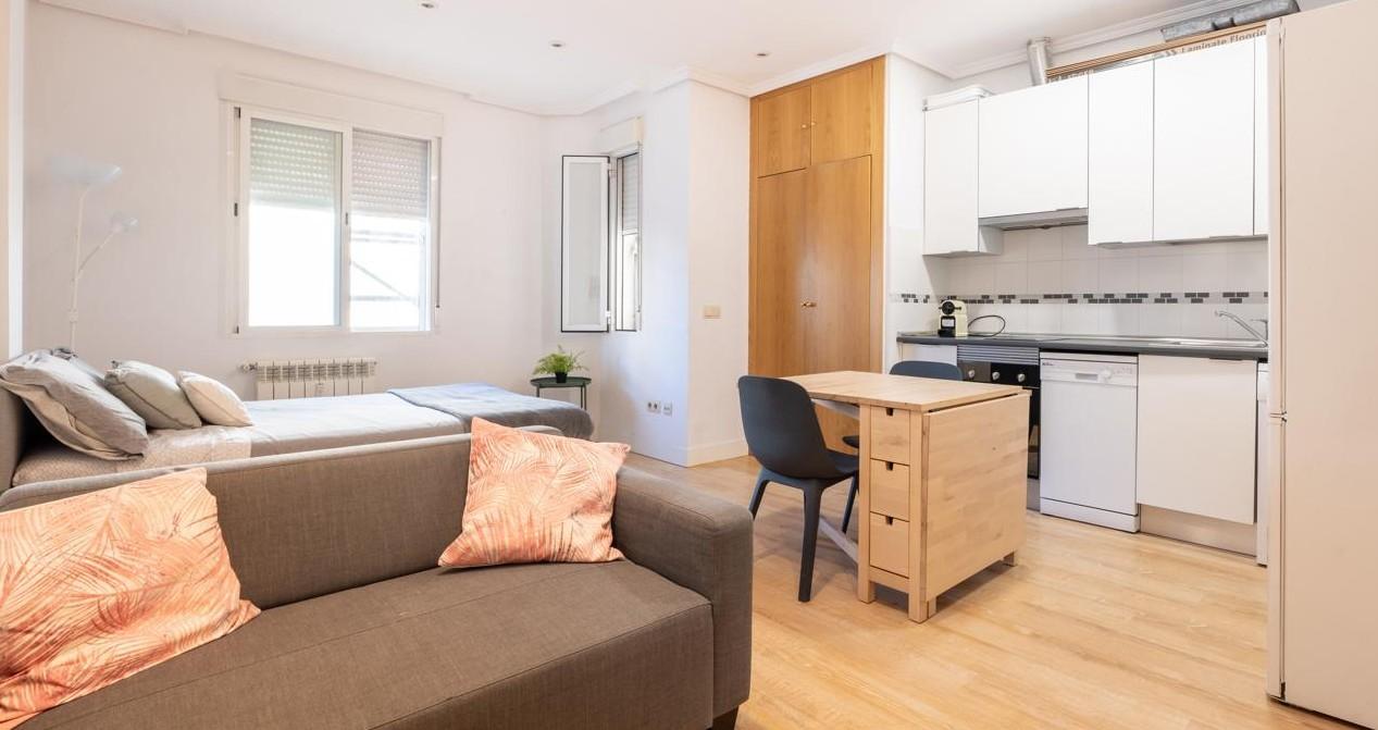 Property divided into three separate flats in the Salamanca district (Madrid) - 18