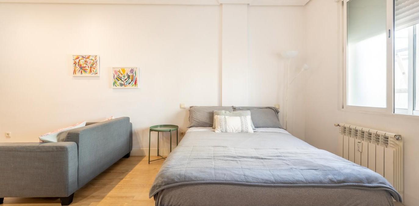 Property divided into three separate flats in the Salamanca district (Madrid) - 19