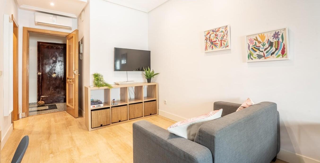 Property divided into three separate flats in the Salamanca district (Madrid) - 20