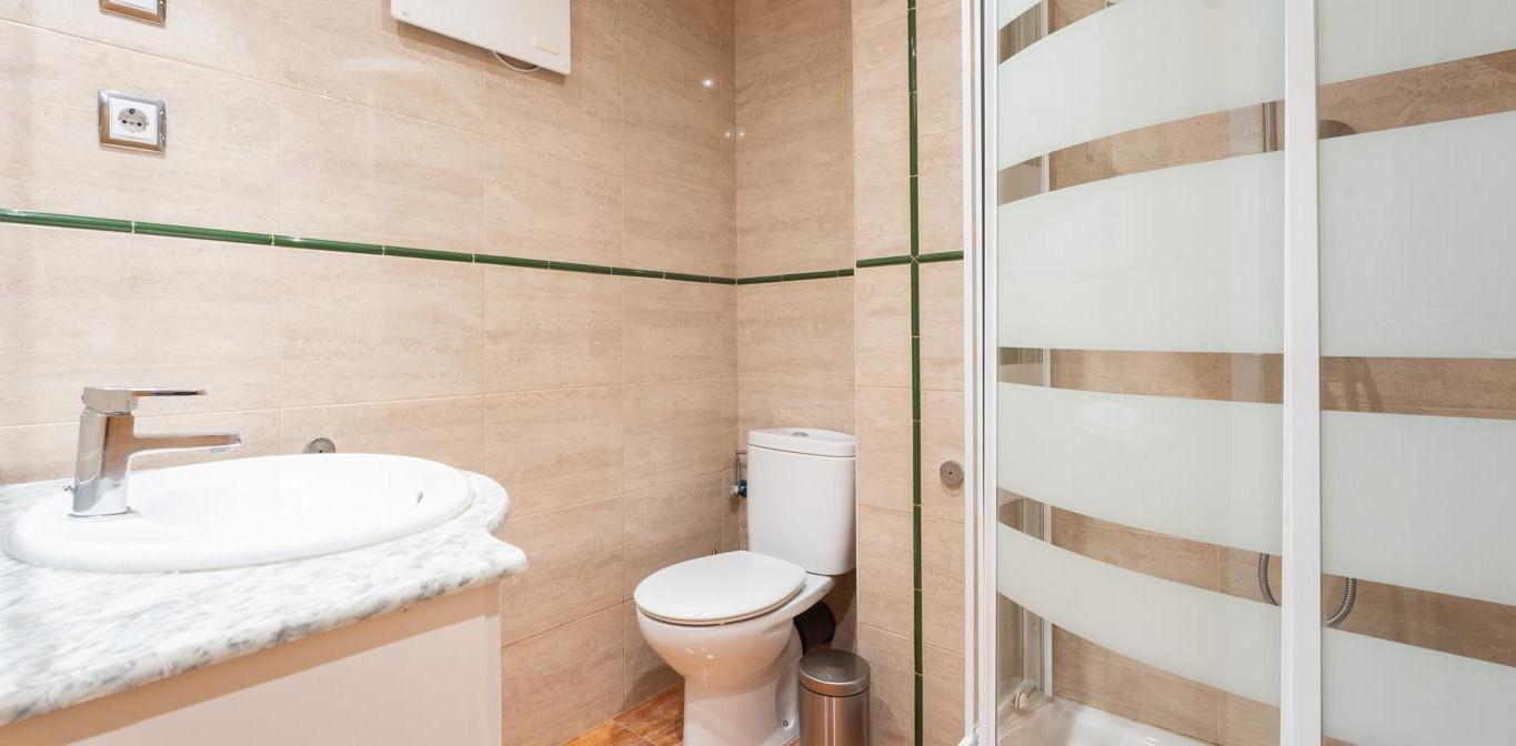 Property divided into three separate flats in the Salamanca district (Madrid) - 22