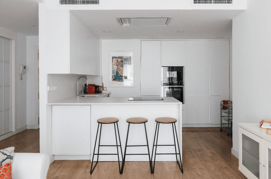 Luminoso piso amueblado y equipado en Chamartín, cerca de la estación de metro