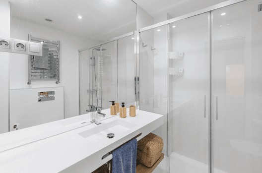 Luminoso piso amueblado y equipado en Chamartín, cerca de la estación de metro