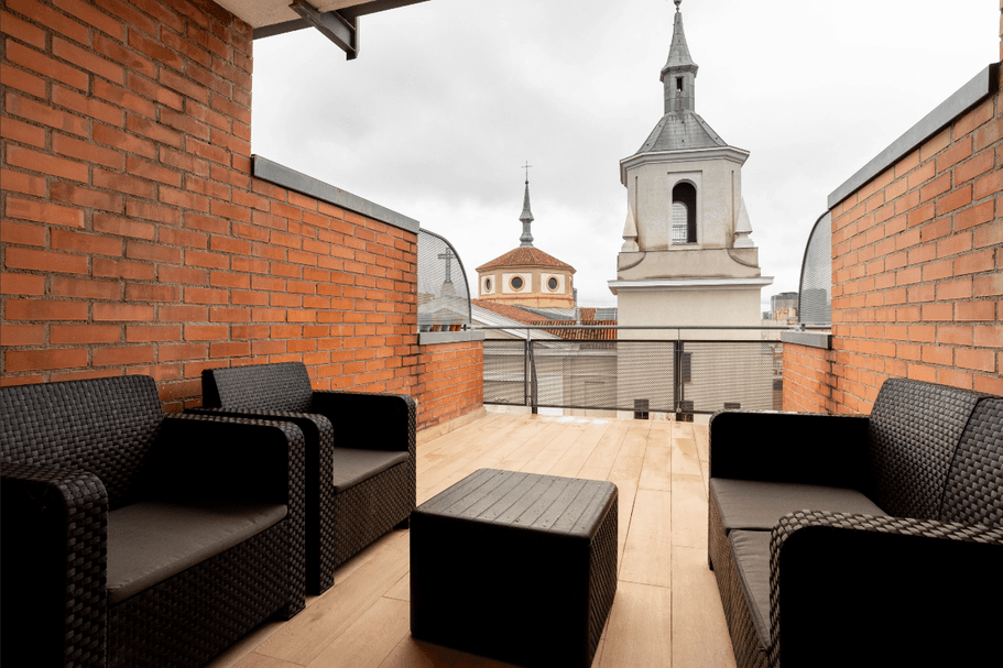 Luminoso apartamento amueblado y equipado en el distrito financiero de Madrid