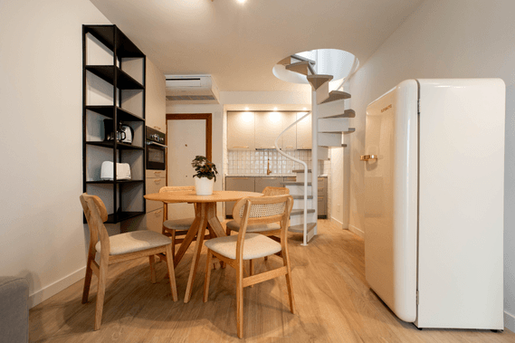 Luminoso apartamento amueblado y equipado en el distrito financiero de Madrid