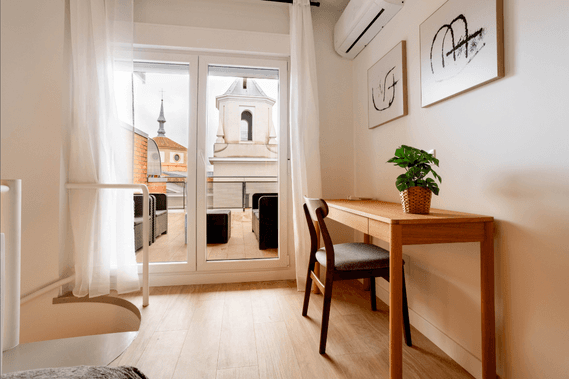 Luminoso apartamento amueblado y equipado en el distrito financiero de Madrid