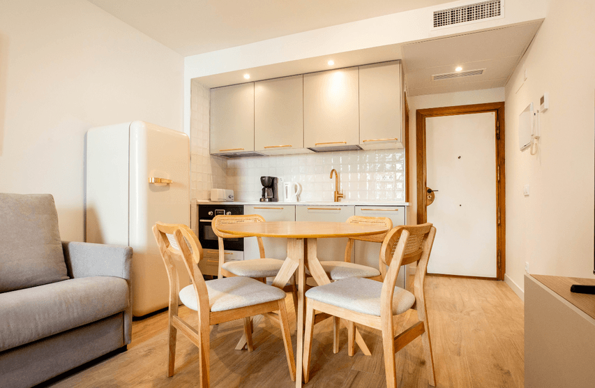 Cozy furnished apartment in Cuatro Caminos