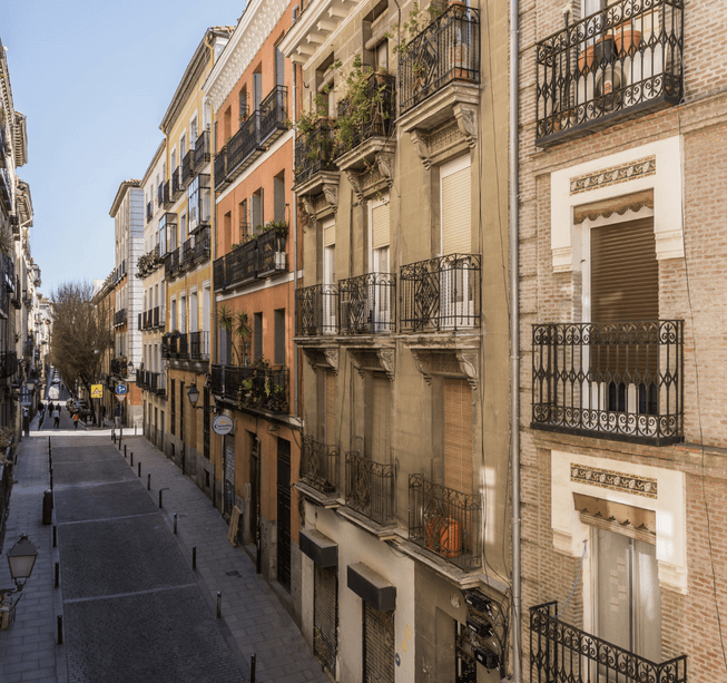 Bright, furnished and equipped apartment in Triso de Molina, very well connected